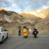 Droga motocykl artist-loop-drive-- photo
